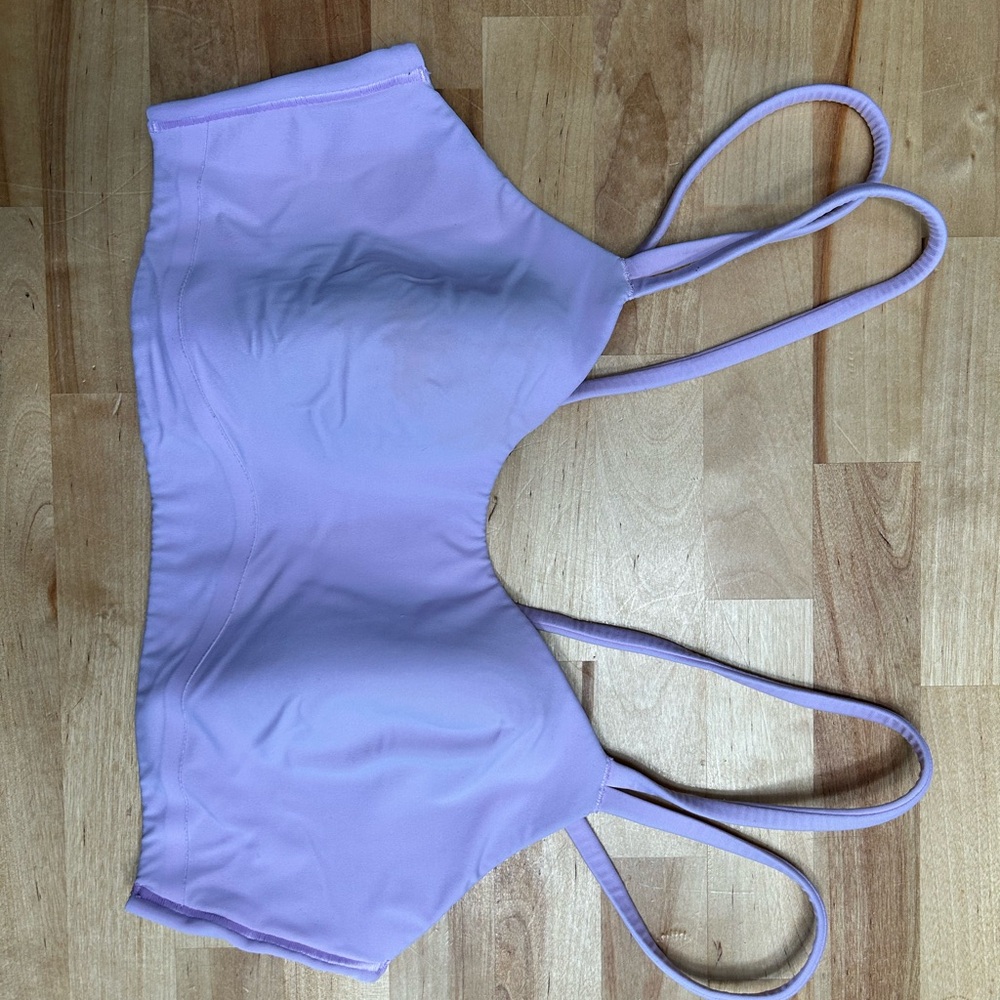 Lululemon like a cloud bra